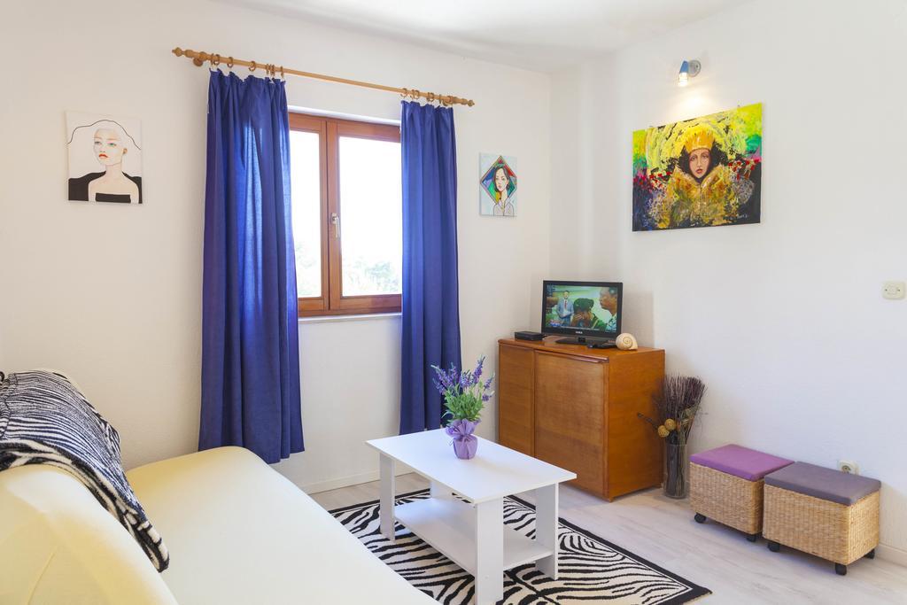 Meri Apartments - Puharic มาคาร์สกา ห้อง รูปภาพ